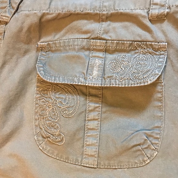 Ami Sanzuri Embroidered Capri Pants Size 9 - Picture 4 of 5